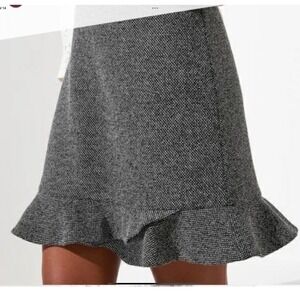 NWT LOFT Black White Tweed Ruffle Hem Skirt XS | A-Line Flounce Work Casual NWT